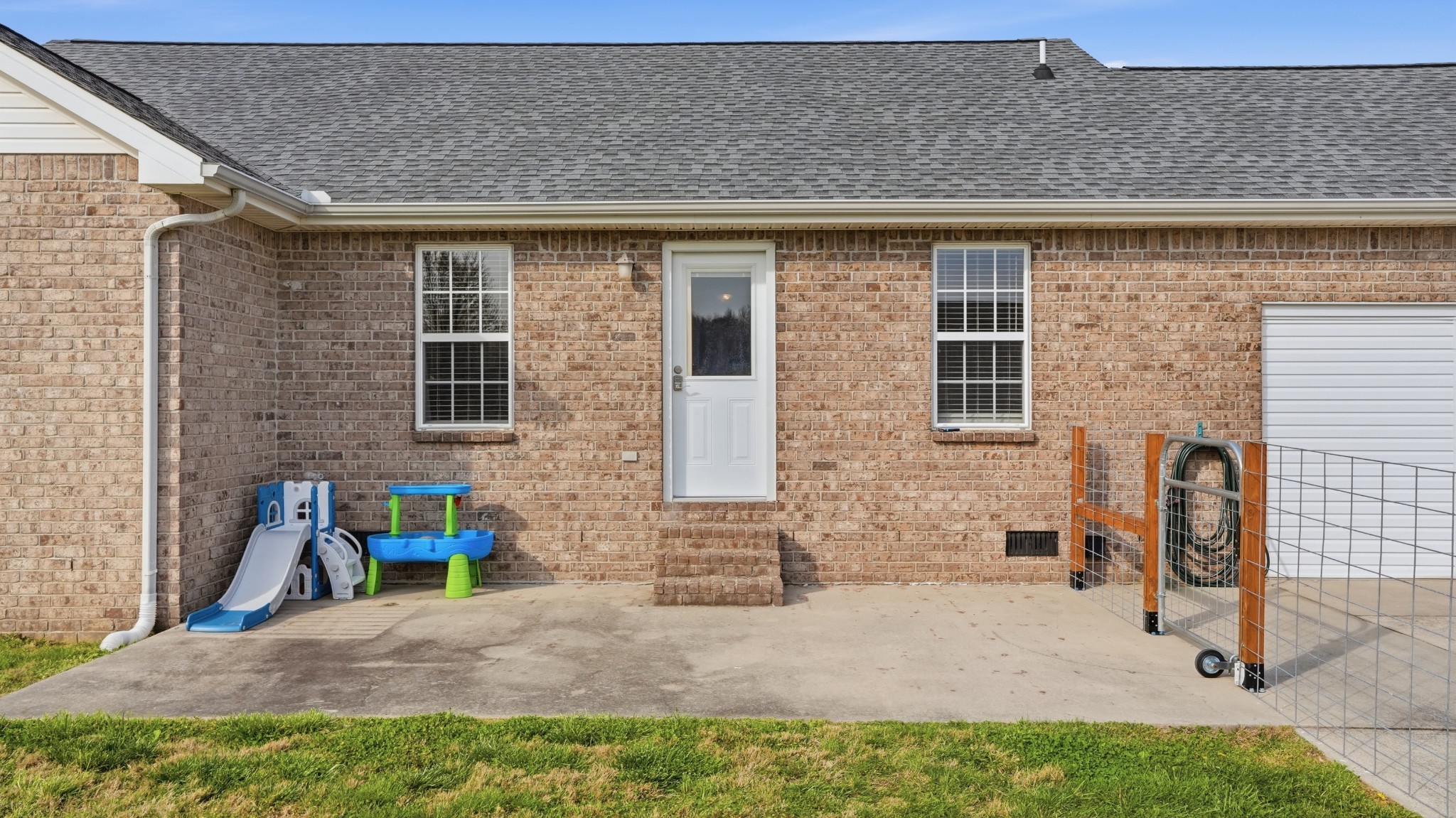 2877 Sixteenth Model Road Manchester TN 37355