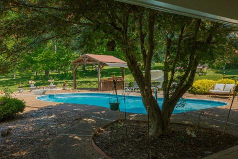 218 Spring Valley Road Hendersonville TN 37075
