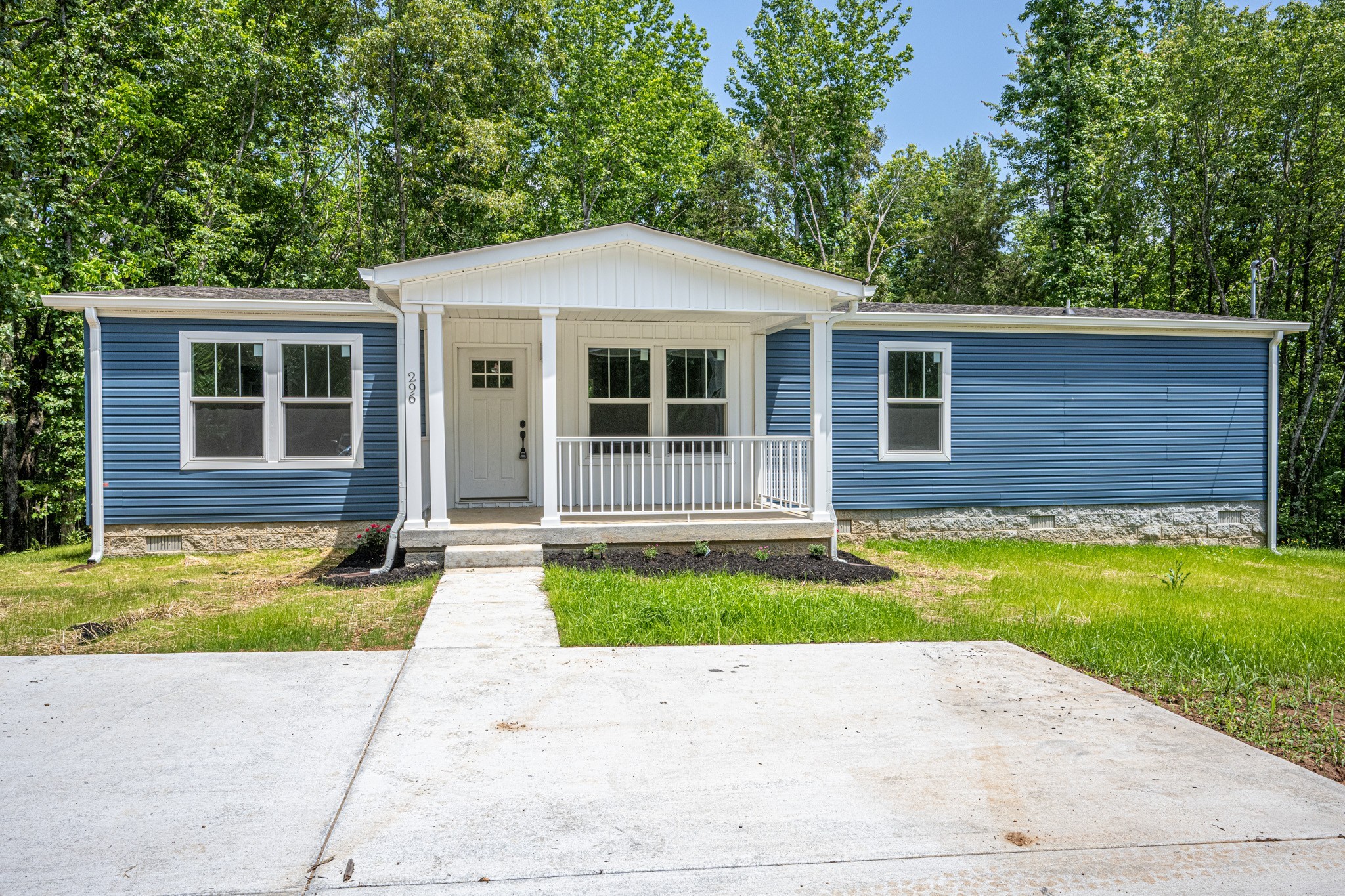 296 E Little Richland Road Waverly TN 37185