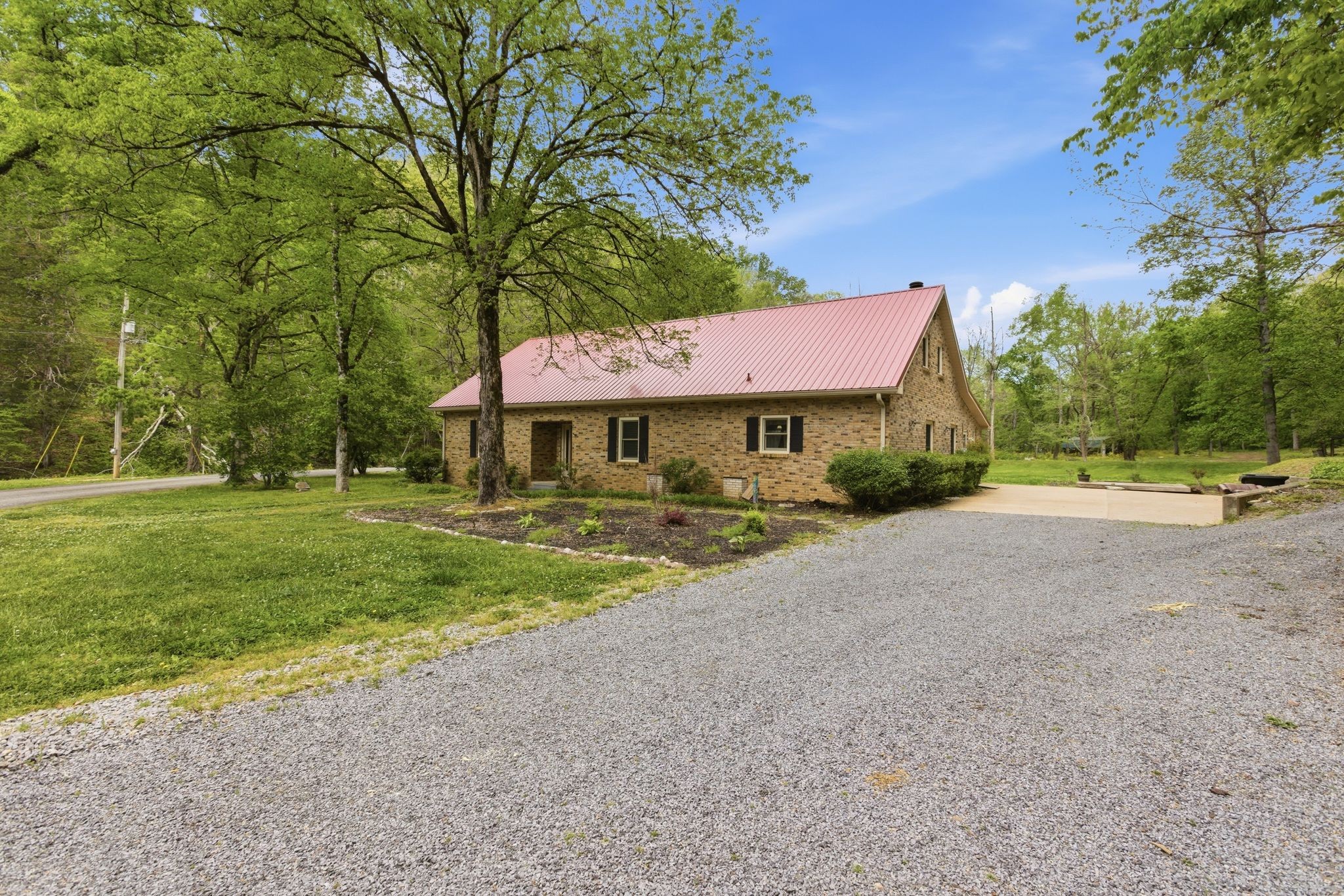 580 Defeated Creek Road Centerville TN 37033