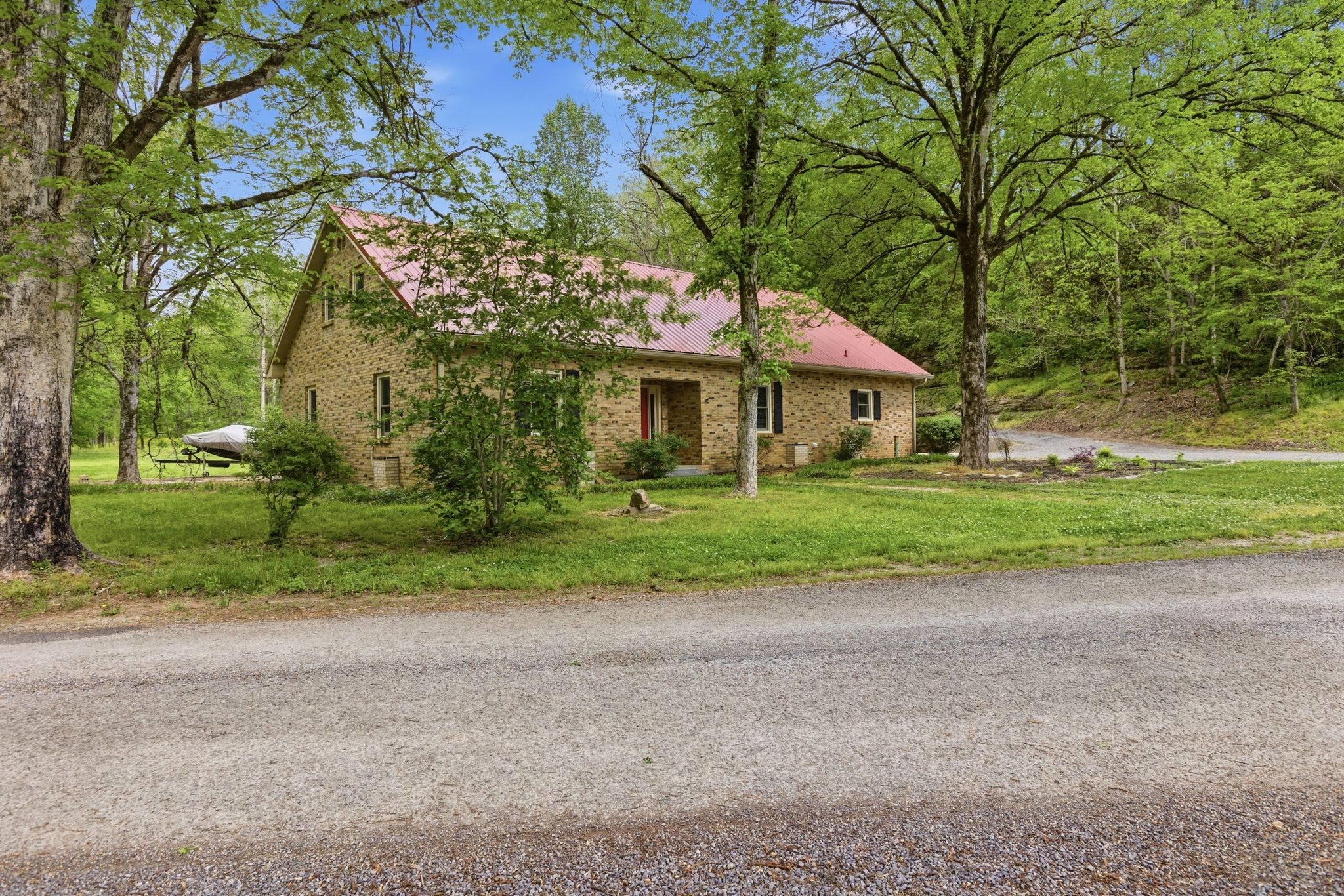 580 Defeated Creek Road Centerville TN 37033