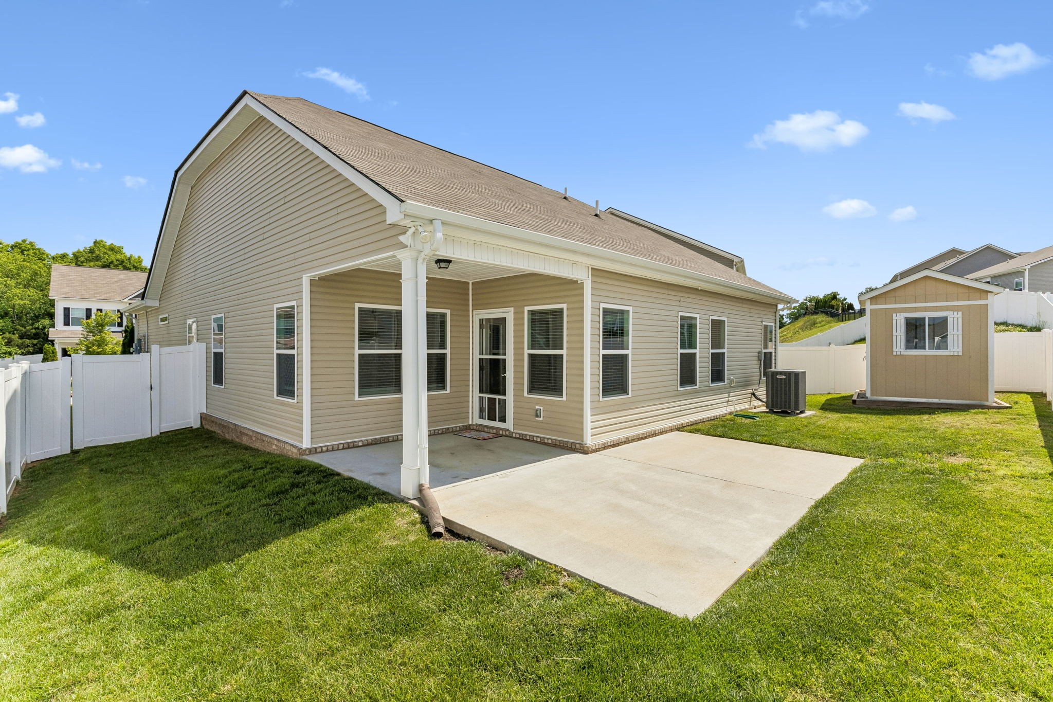 2989 Timewinder Way Columbia TN 38401