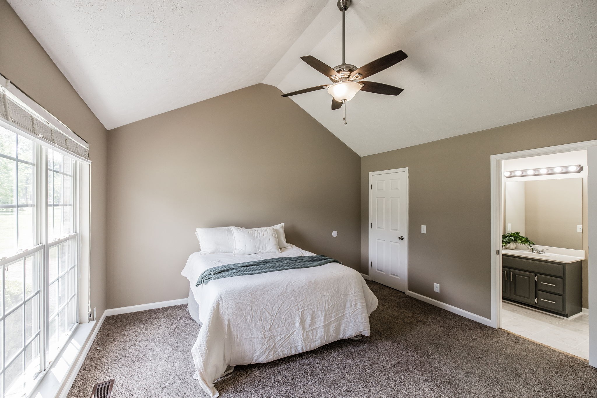 226 Westland Street Portland TN 37148