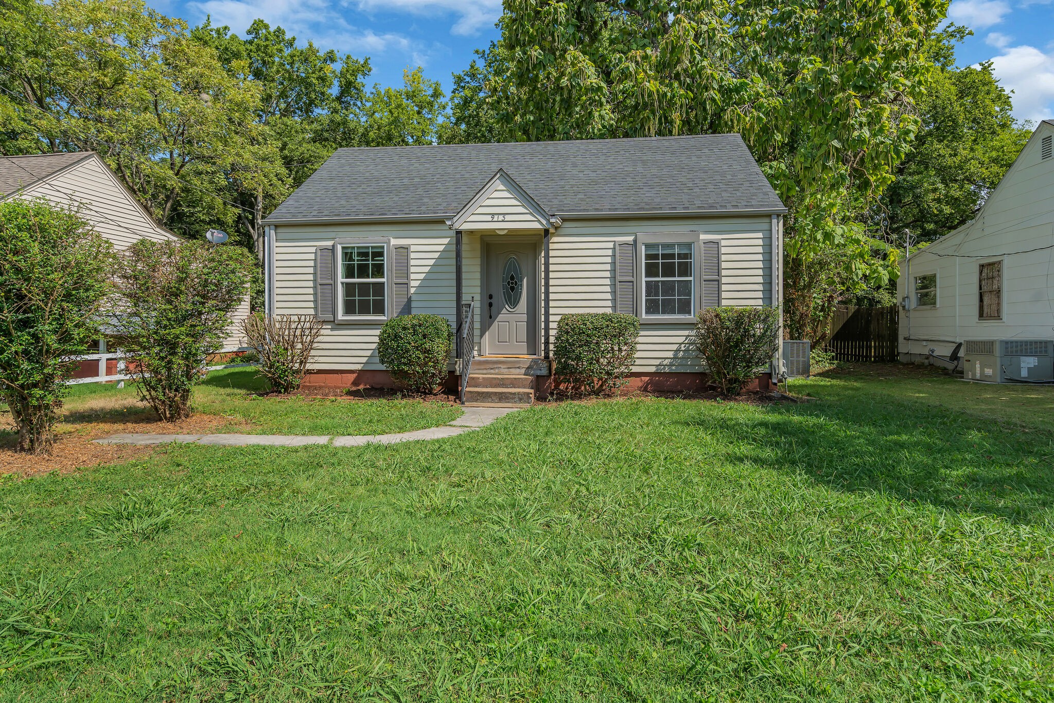 913 Sharpe Avenue Nashville TN 37206