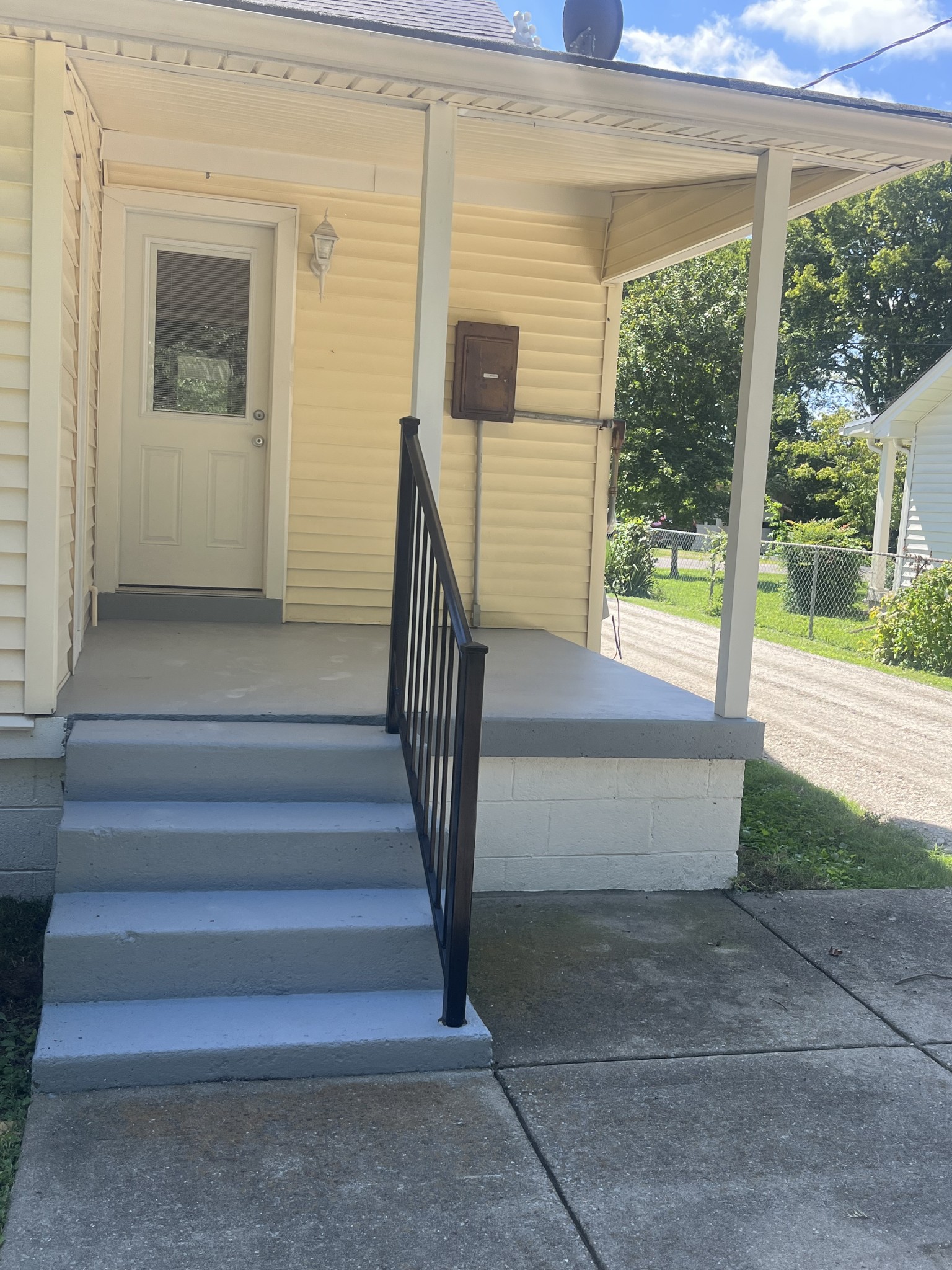 206 East Avenue Goodlettsville TN 37072