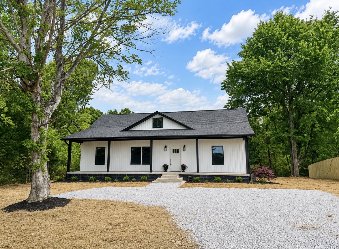 1239 N Main St, N Tennessee Ridge TN 37178