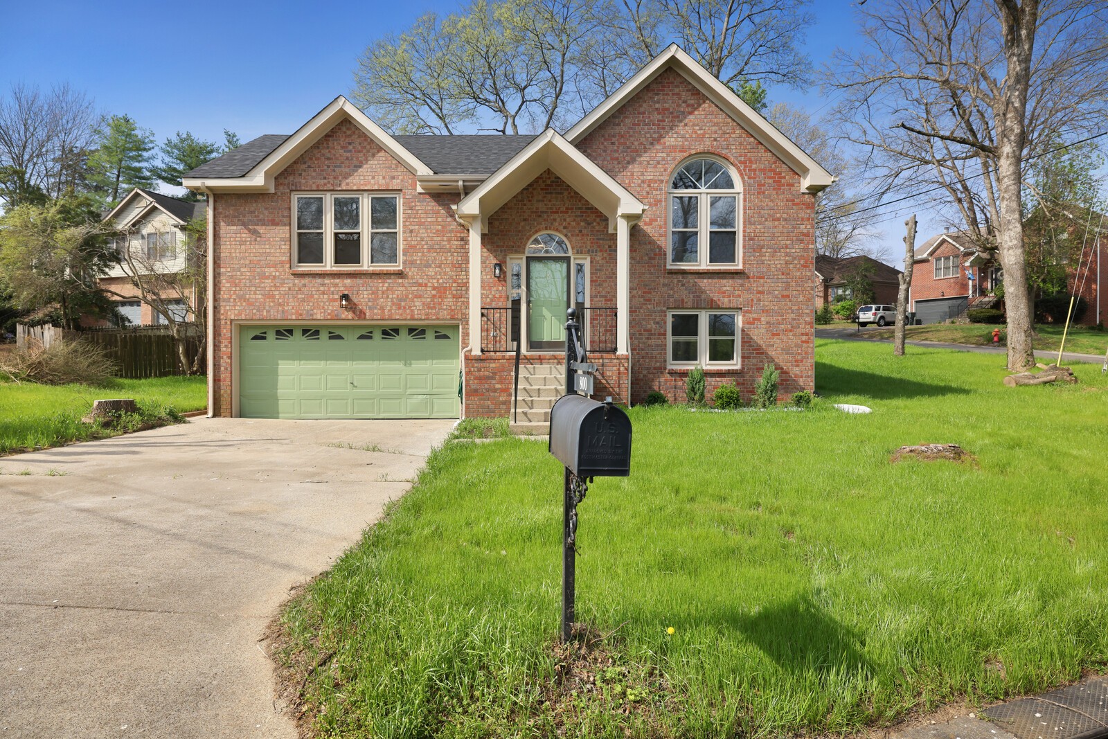800 Carlisle Ct, N Nashville TN 37214