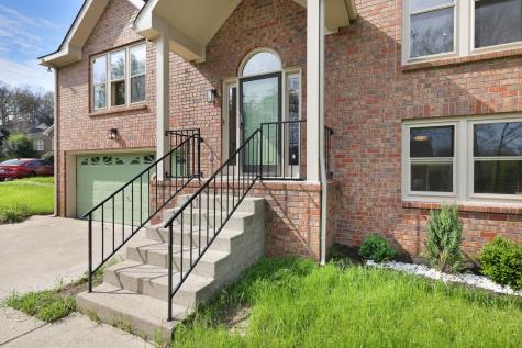 800 Carlisle Ct, N Nashville TN 37214
