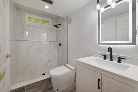 800 Carlisle Ct, N Nashville TN 37214