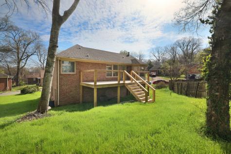 800 Carlisle Ct, N Nashville TN 37214