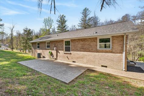 5075 Logan Road Cunningham TN 37052