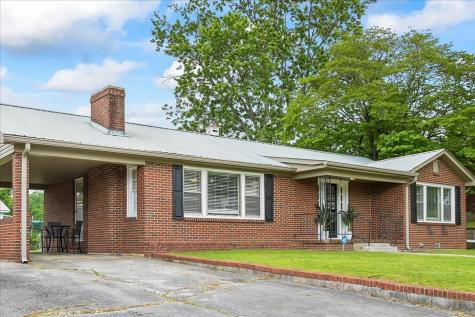 635 N Spring Street Mcminnville TN 37110