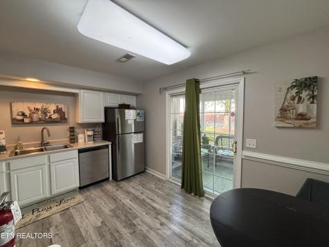 537 Orchard Valley Way Pigeon Forge TN 37862