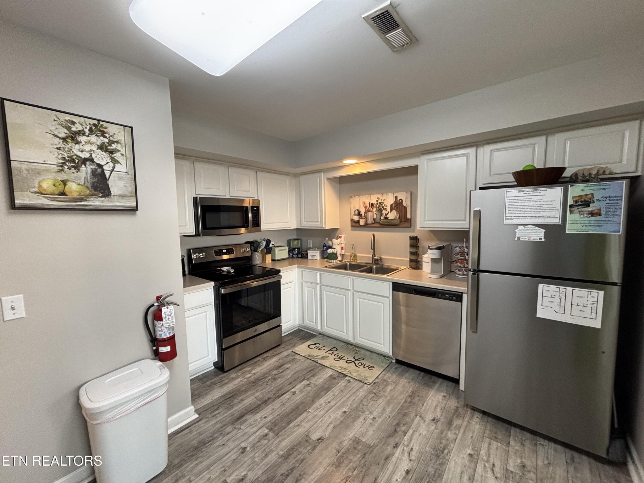 537 Orchard Valley Way Pigeon Forge TN 37862