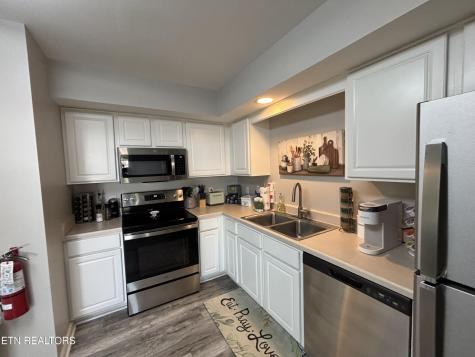 537 Orchard Valley Way Pigeon Forge TN 37862