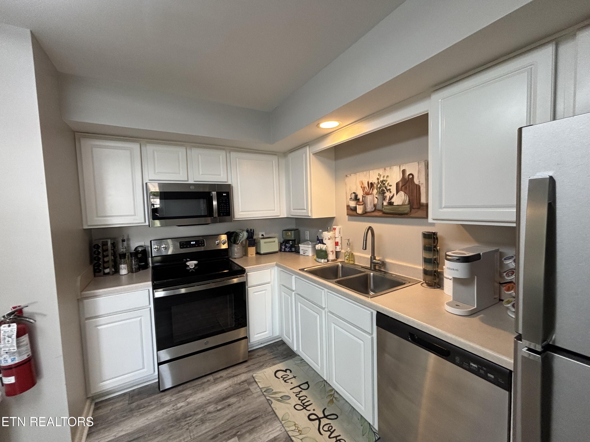 537 Orchard Valley Way Pigeon Forge TN 37862