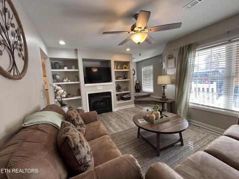 537 Orchard Valley Way Pigeon Forge TN 37862