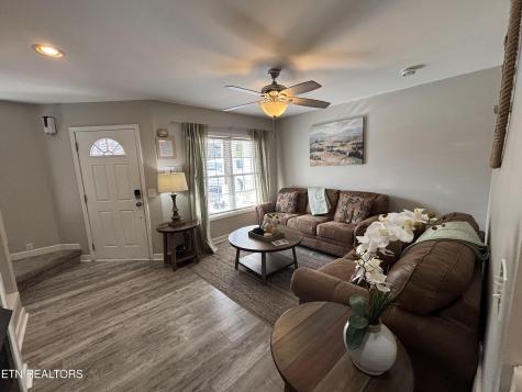 537 Orchard Valley Way Pigeon Forge TN 37862