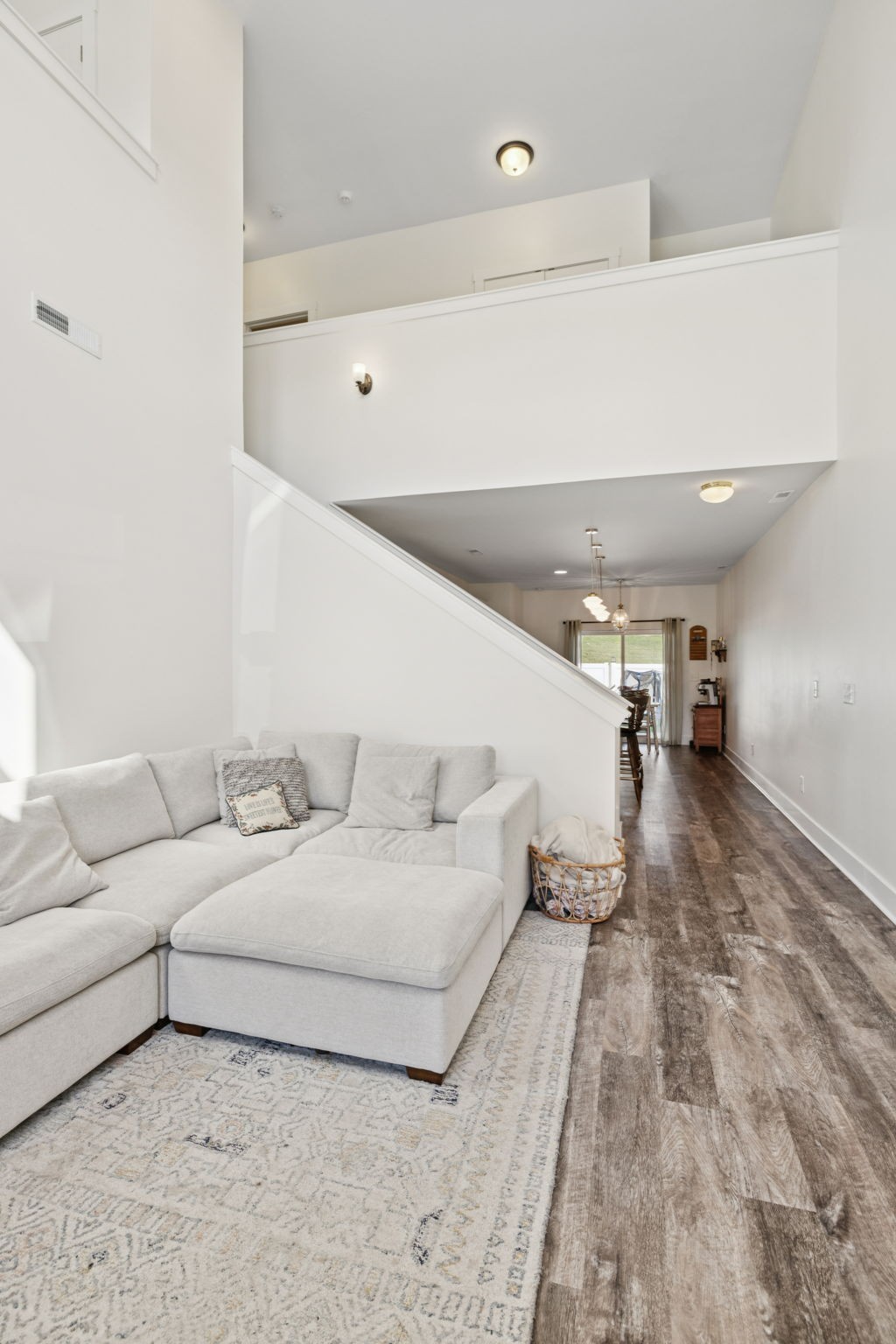 2213 Drone Way Columbia TN 38401