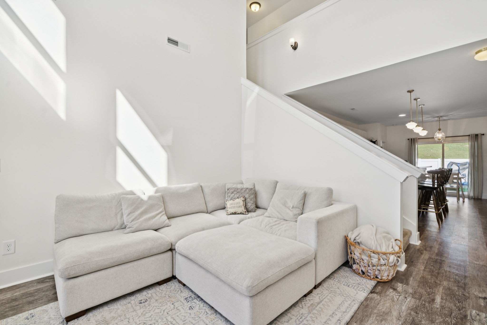 2213 Drone Way Columbia TN 38401