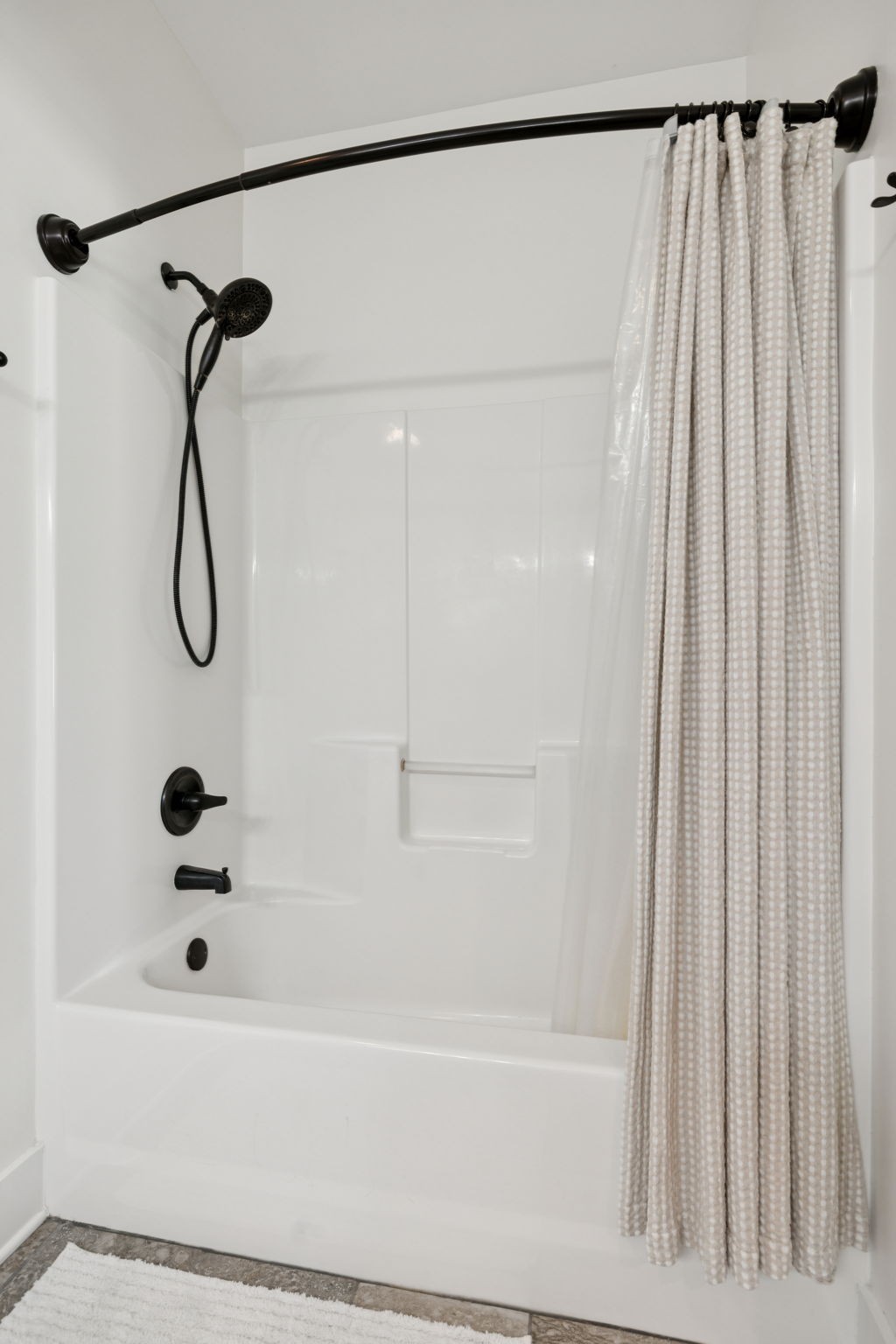 2213 Drone Way Columbia TN 38401