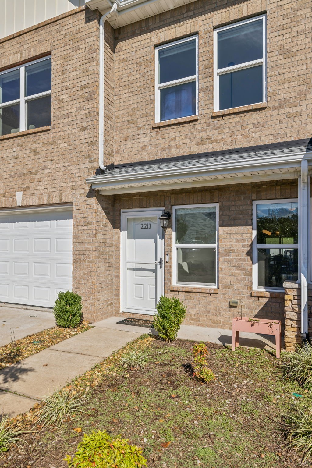 2213 Drone Way Columbia TN 38401