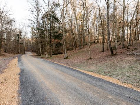 6 Pinewood Road Nunnelly TN 37137