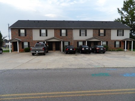 2453 W Wilson Road Clarksville TN 37043