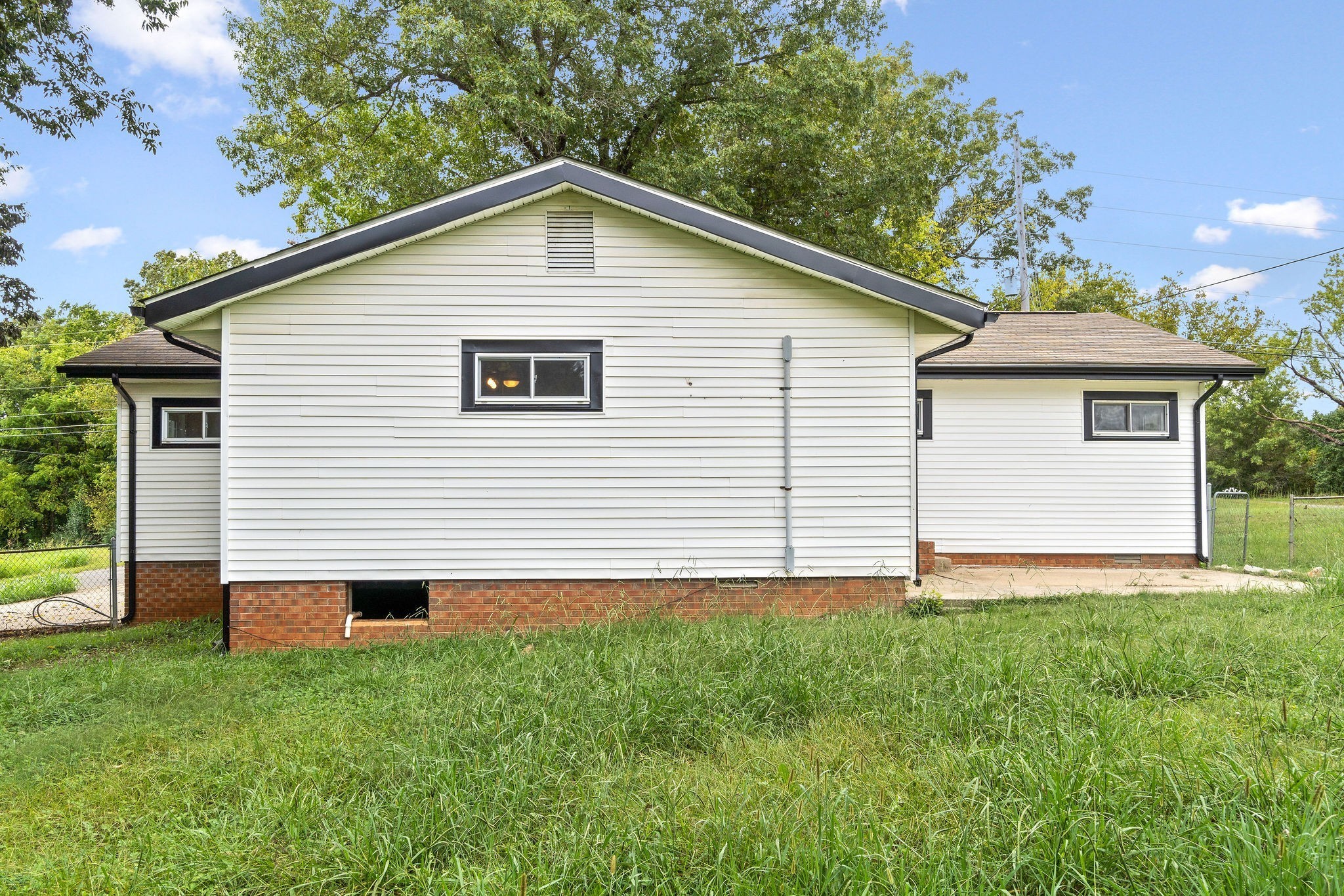 1499 N Liberty Church Road Clarksville TN 37042