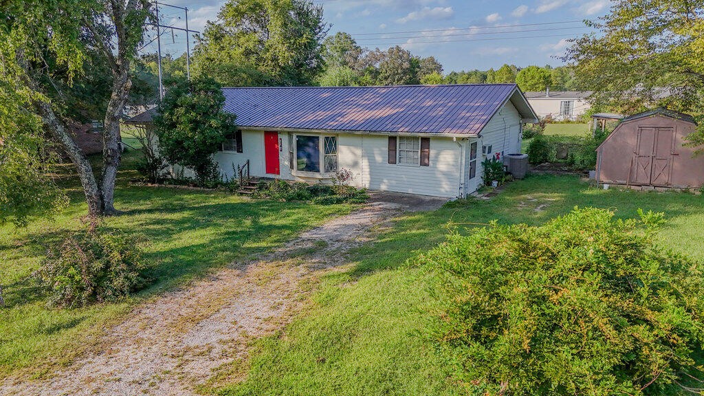 333 Price Circle Spring City TN 37381