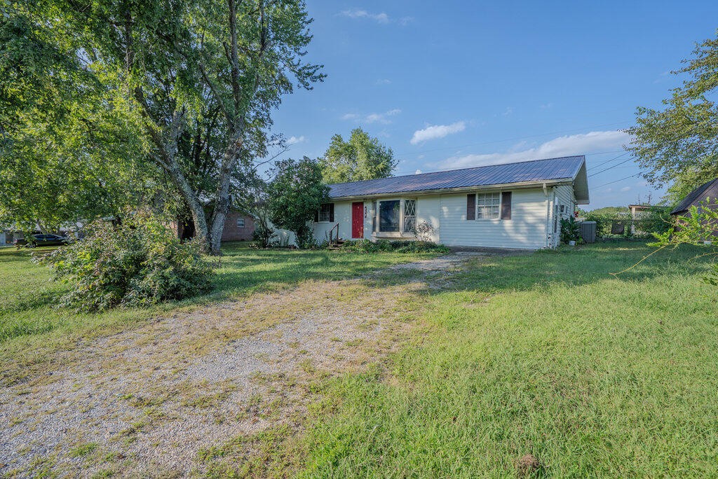 333 Price Circle Spring City TN 37381