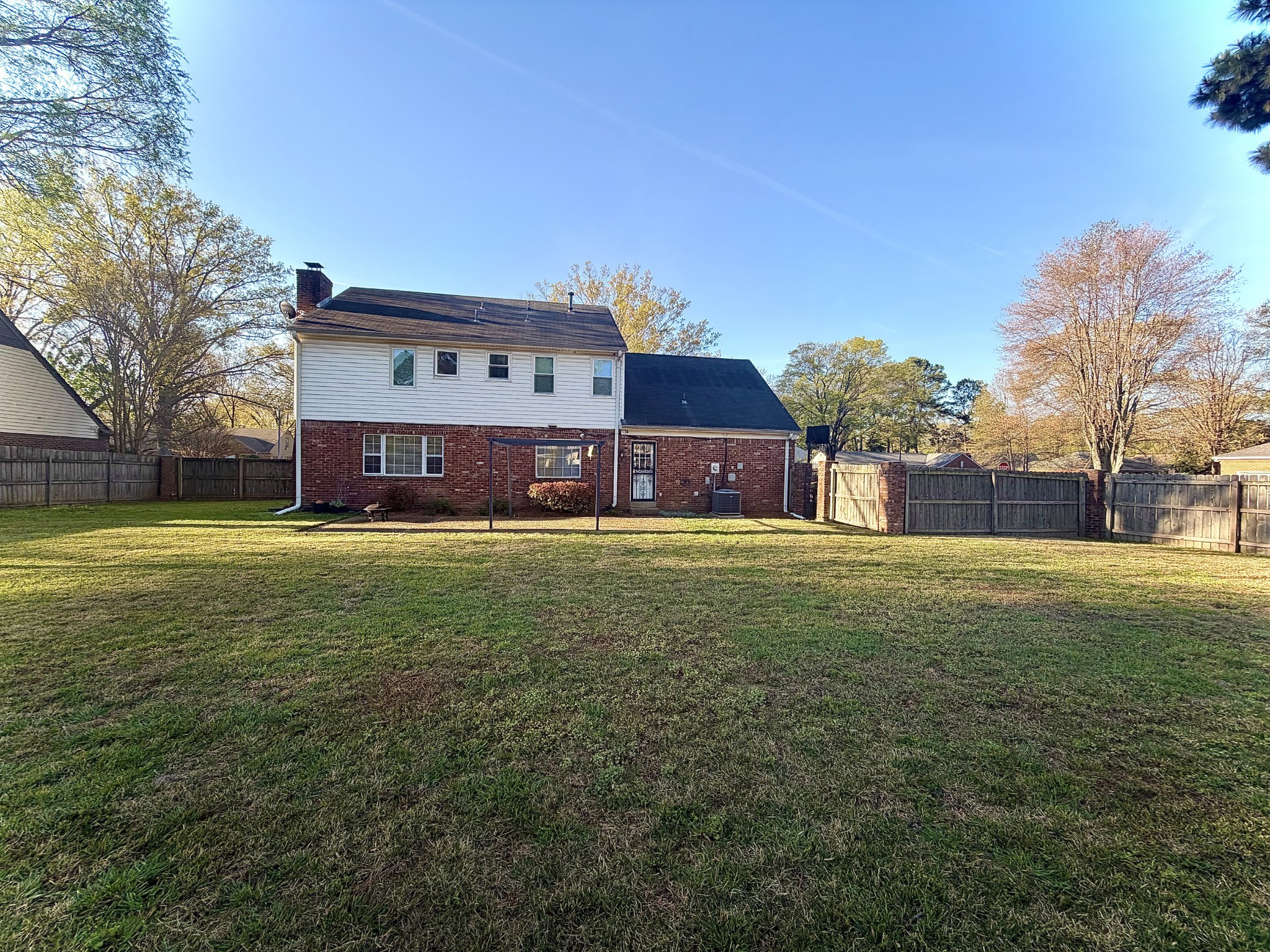 6092 Macinness Drive Memphis TN 38119
