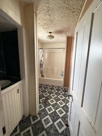 62 High St, E Mc Ewen TN 37101