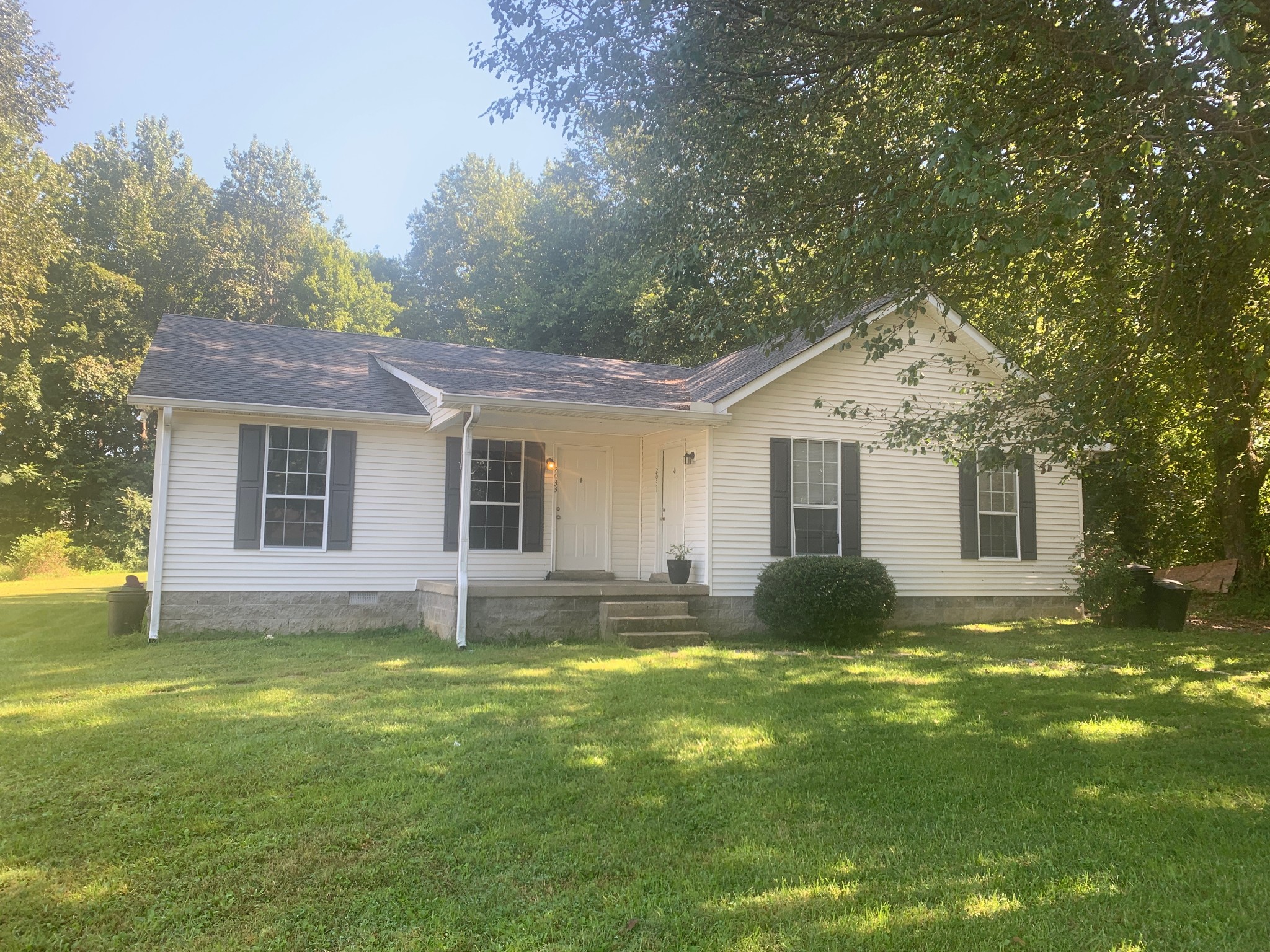 2033 Old Greenbrier Pike Greenbrier TN 37073