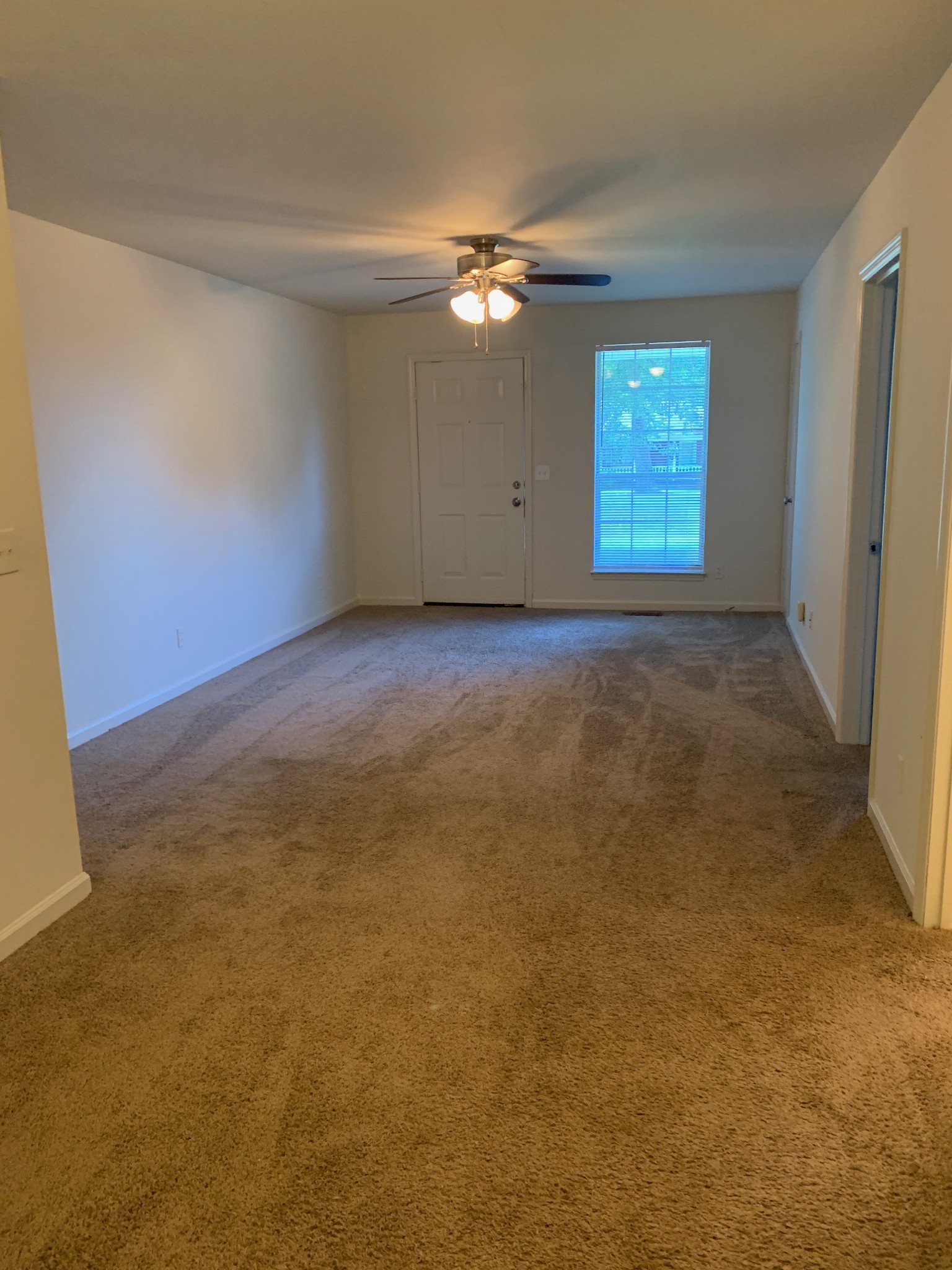 2033 Old Greenbrier Pike Greenbrier TN 37073