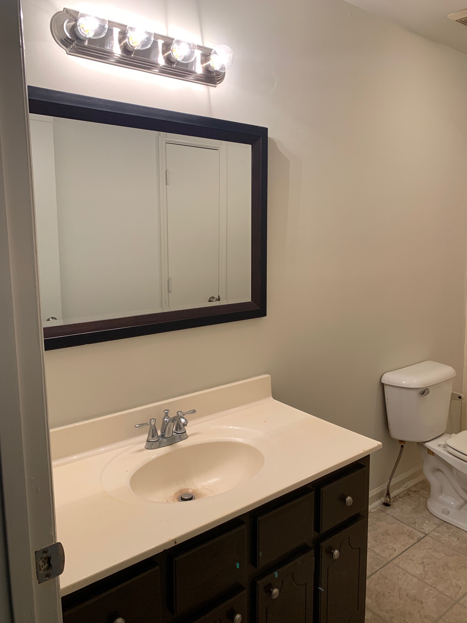 2033 Old Greenbrier Pike Greenbrier TN 37073