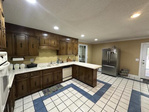 177 Plain View Lake Dr, N Tracy City TN 37387
