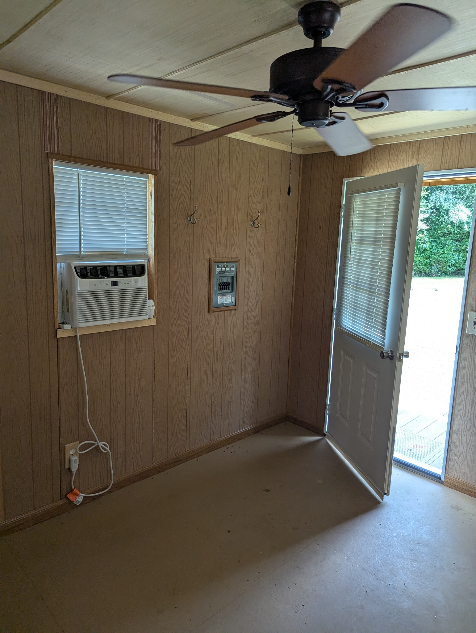 210 Edwin Smith Lane Gainesboro TN 38562