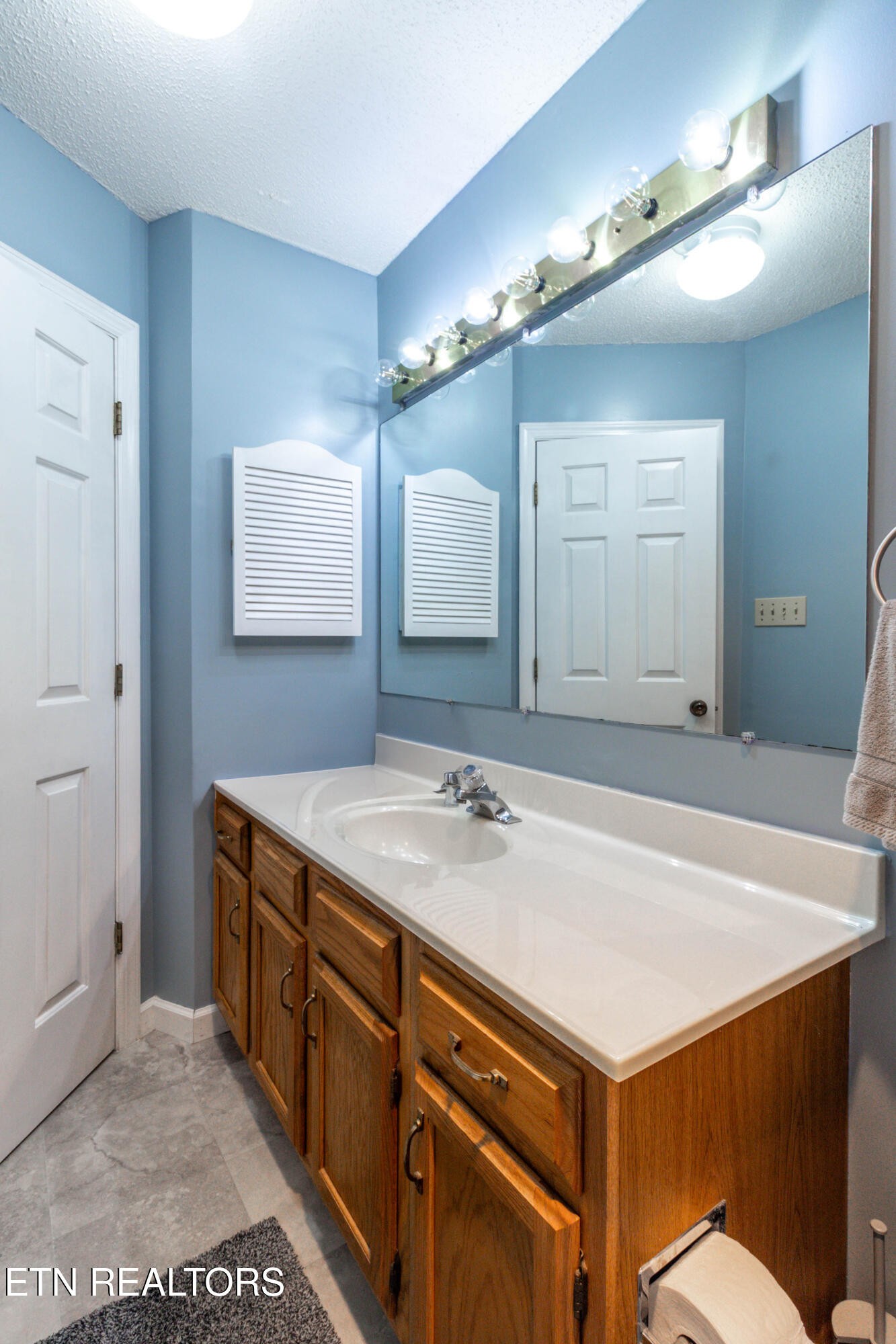 10468 Laura Lee Lane Knoxville TN 37922