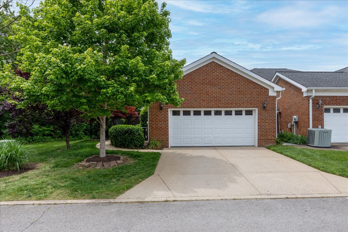 640 Springlake Drive Franklin TN 37064
