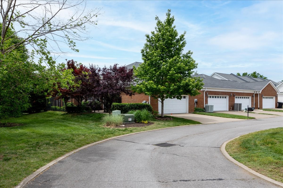 640 Springlake Drive Franklin TN 37064