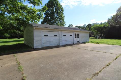 680 Oak Grove Road Goodspring TN 38460
