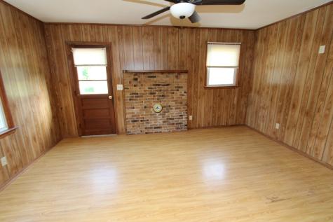 680 Oak Grove Road Goodspring TN 38460