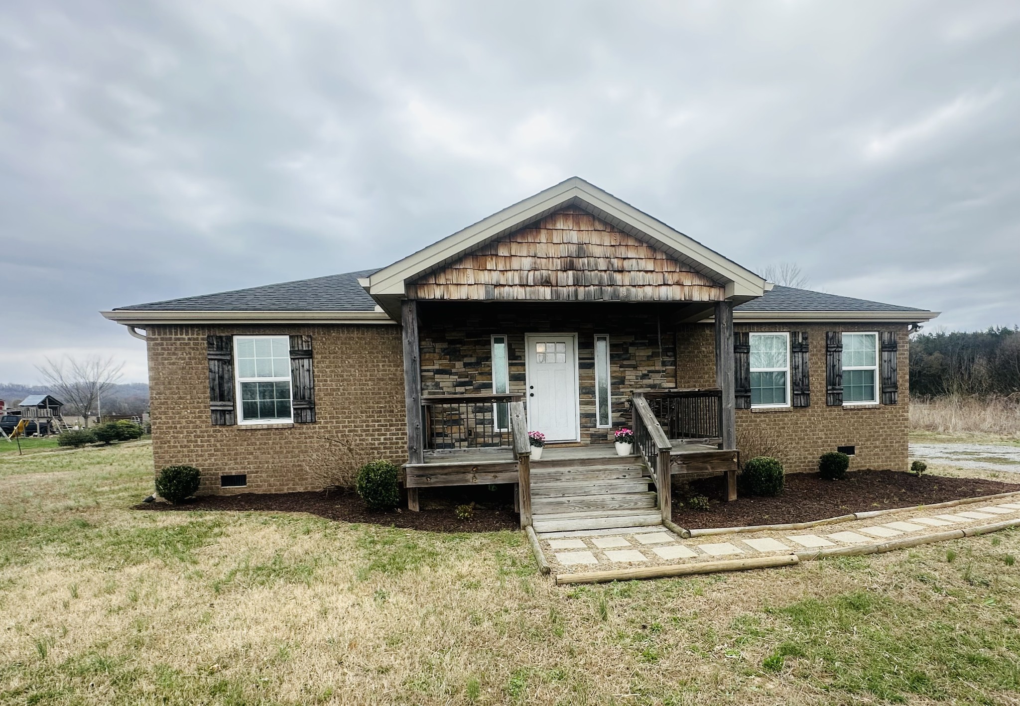 150 E Harris Road Bethpage TN 37022