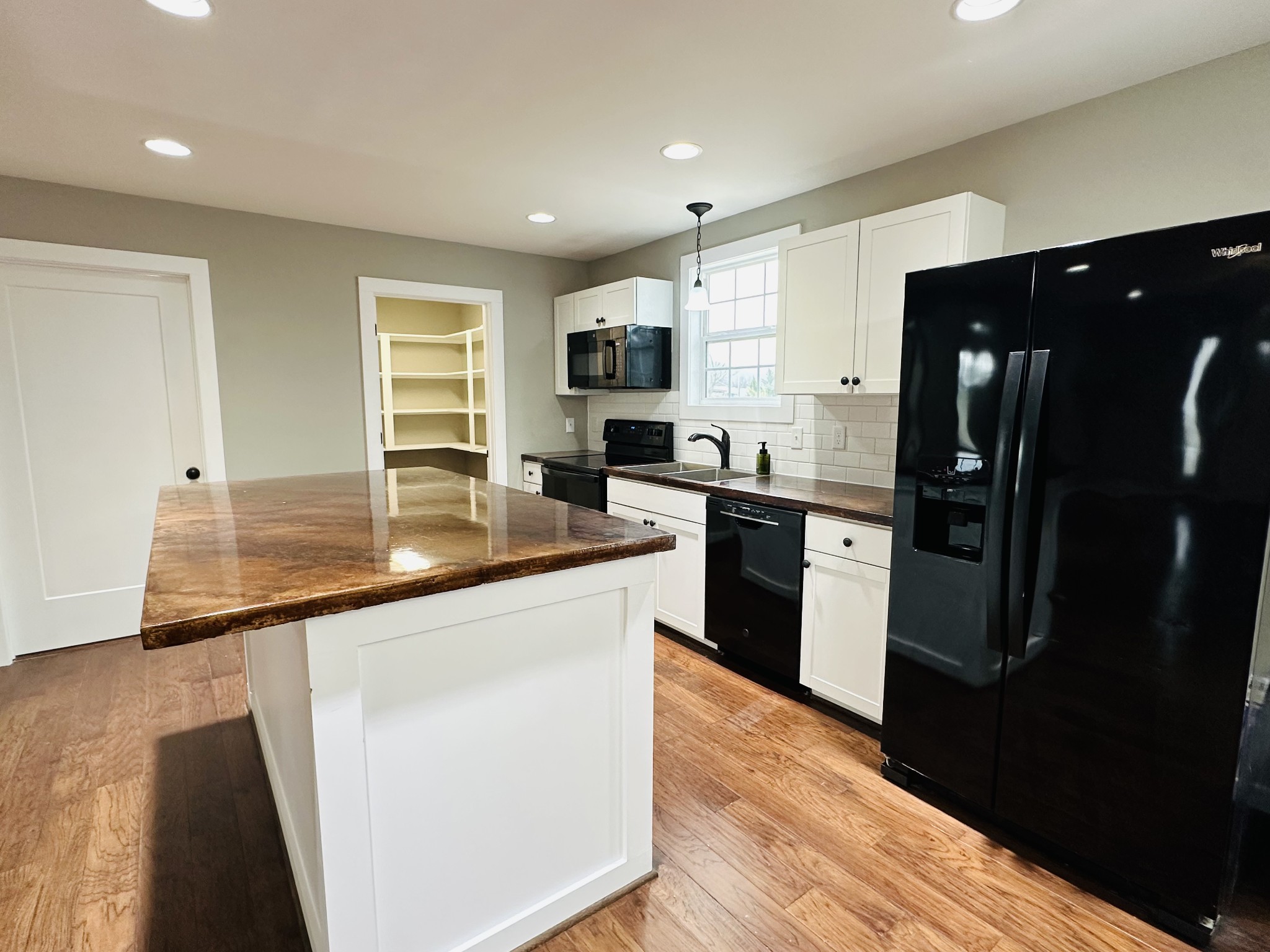 150 E Harris Road Bethpage TN 37022