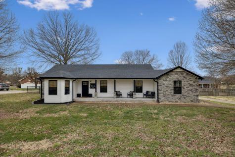 18 Crescent Boulevard Carthage TN 37030