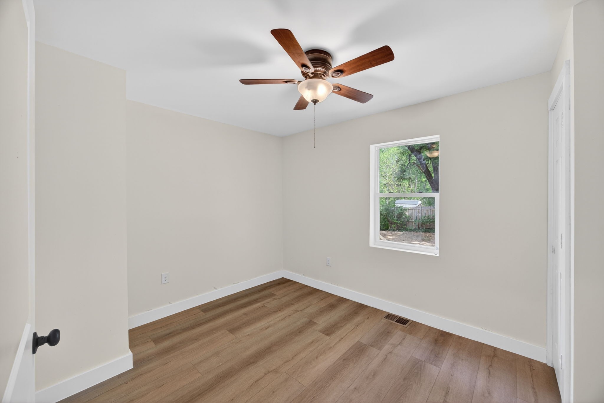 408 3rd Ave, N Baxter TN 38544