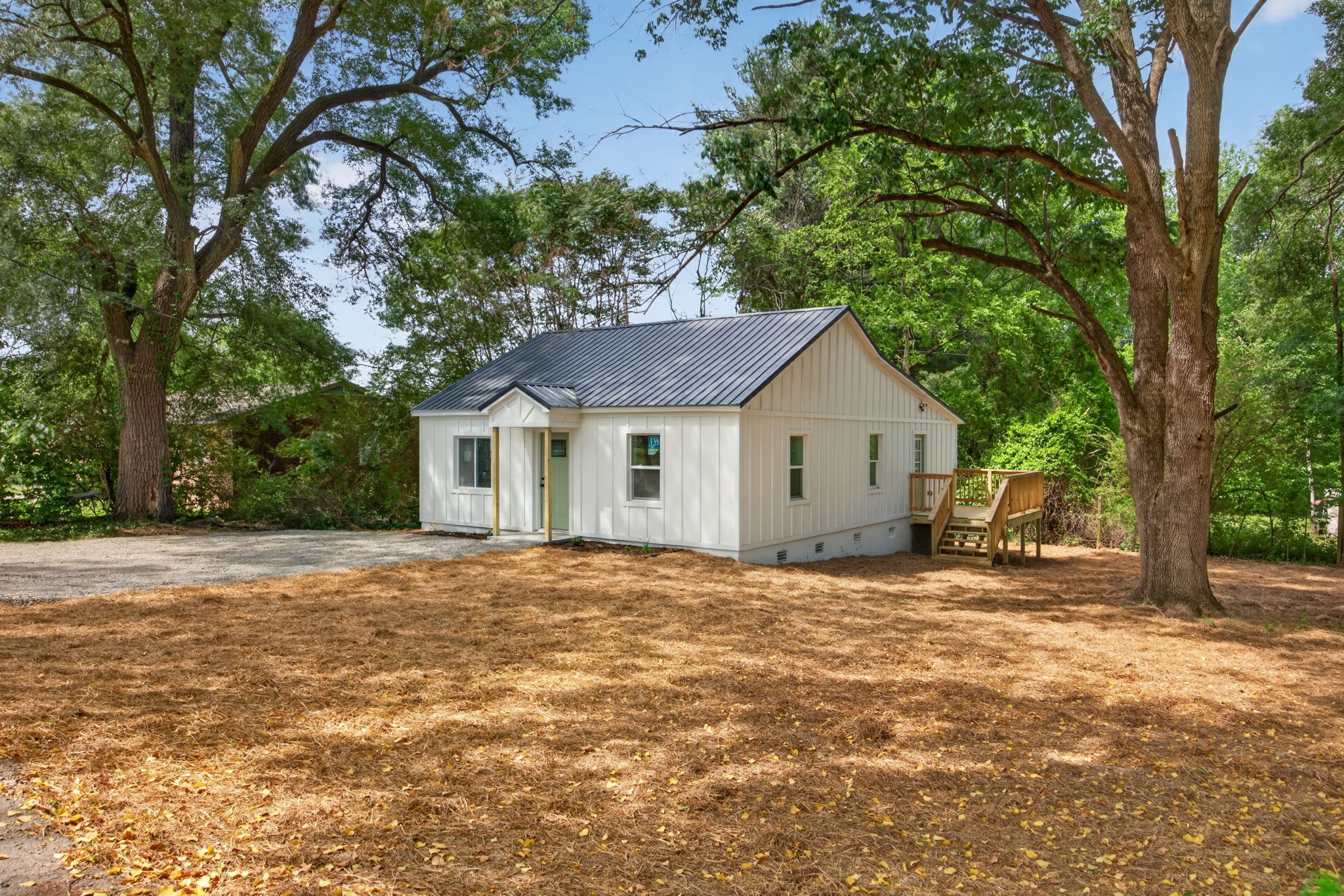 408 3rd Ave, N Baxter TN 38544
