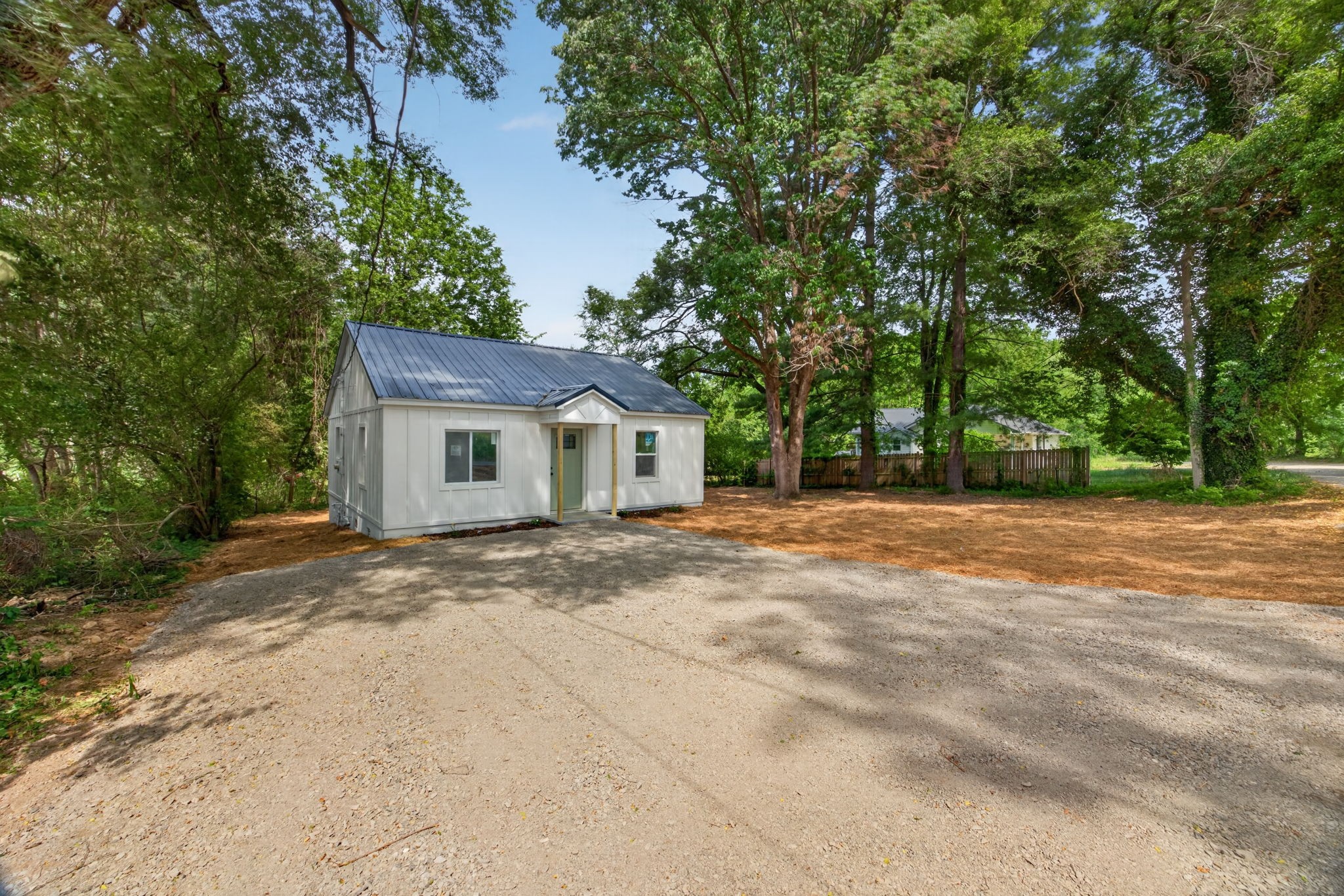 408 3rd Ave, N Baxter TN 38544