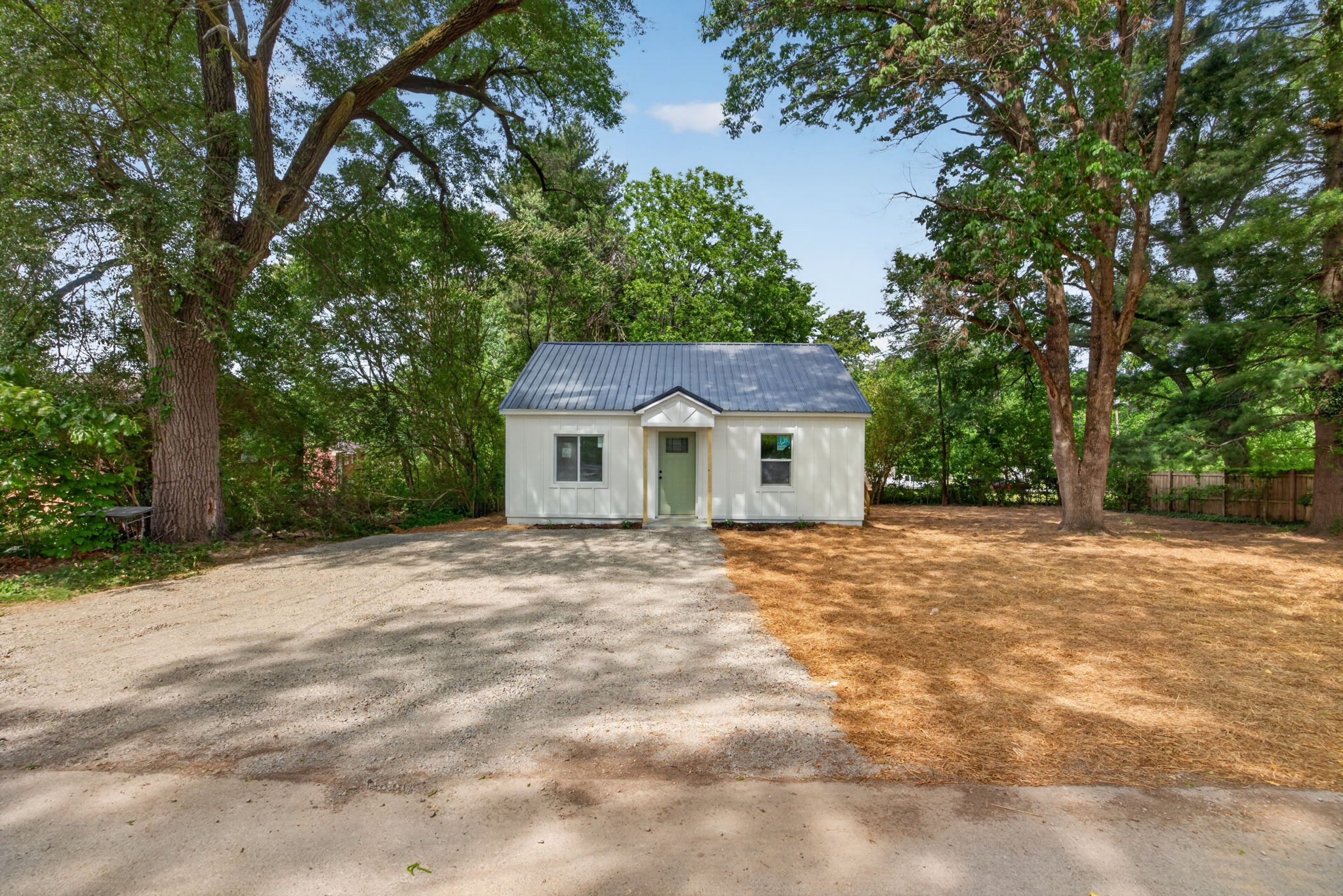 408 3rd Ave, N Baxter TN 38544